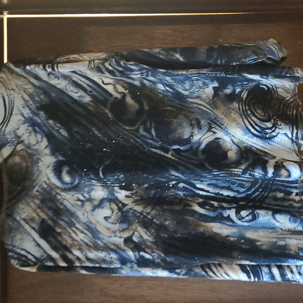 Tri colored top - Picture 2 of 3